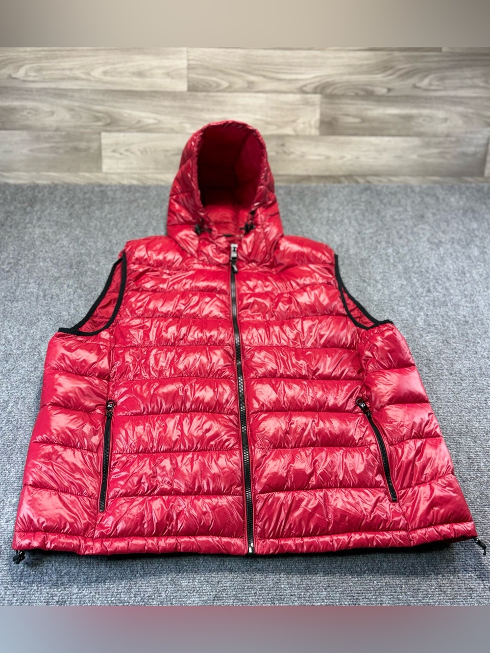 NWT Calvin Klein Mens Puffer Vest XXL Red Shiny Hooded Full Zip Jacket Packable
